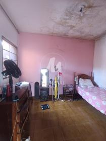 6 - Dormitorio
