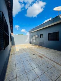 16 - Quintal/corredores