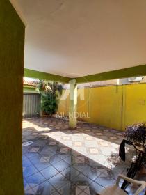 12 - Garagem/estacionamento