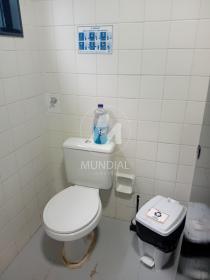 12 - Banheiro/lavabo