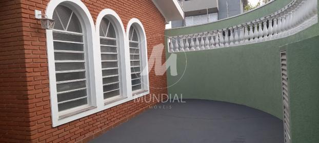 1 - Garagem/estacionamento