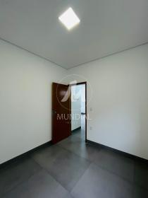 12 - Dormitorio