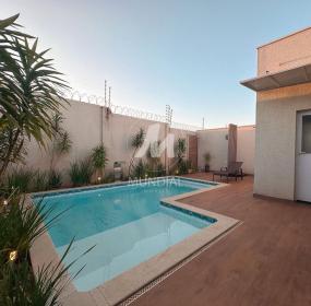 10 - Piscina