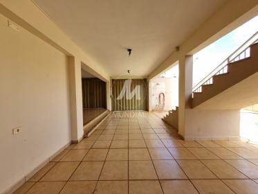 20 - Garagem/estacionamento