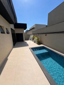 4 - Piscina