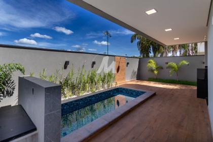 3 - Piscina