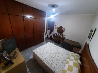 10 - Dormitorio