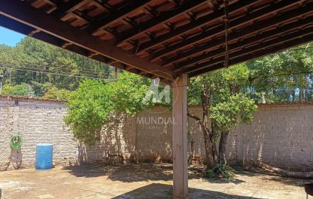 11 - Quintal/corredores