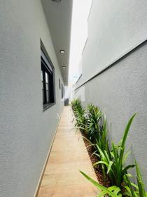24 - Quintal/corredores