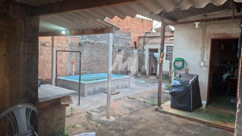 4 - Piscina