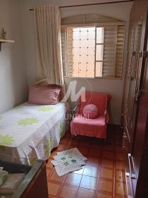 11 - Dormitorio