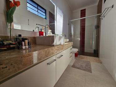 14 - Banheiro/lavabo