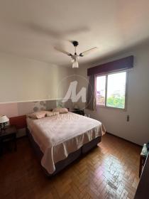11 - Dormitorio