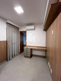 6 - Suite