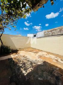 15 - Quintal/corredores
