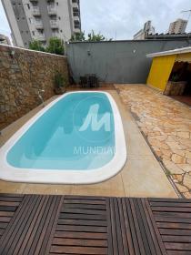 24 - Piscina