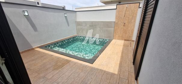 8 - Piscina