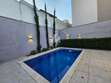 25 - Piscina