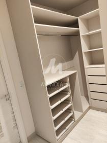 32 - Closet