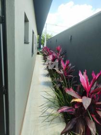 35 - Quintal/corredores