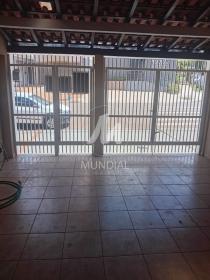 23 - Garagem/estacionamento