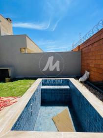 23 - Piscina