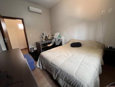 12 - Dormitorio
