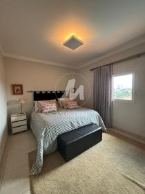 10 - Suite