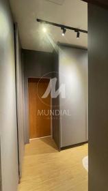 13 - Closet