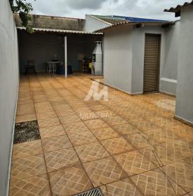12 - Quintal/corredores
