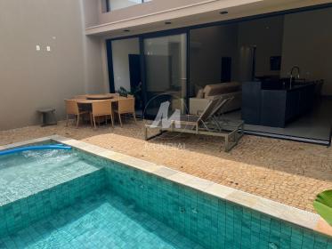 21 - Piscina