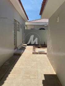 17 - Quintal/corredores
