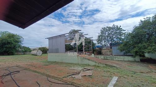 4 - Terreno/Lote