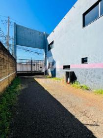 12 - Garagem/estacionamento