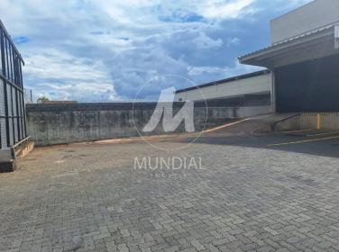 12 - Garagem/estacionamento