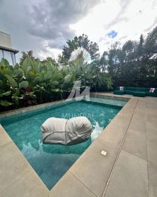 16 - Piscina
