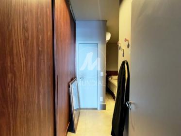 9 - Closet