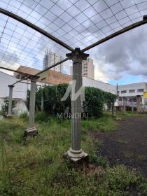 17 - Garagem/estacionamento
