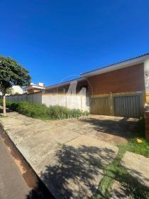 2 - Garagem/estacionamento