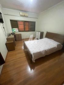 27 - Dormitorio