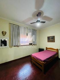 21 - Dormitorio