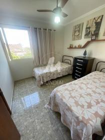 11 - Dormitorio