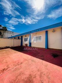 32 - Garagem/estacionamento