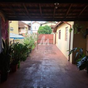 2 - Garagem/estacionamento
