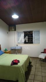 12 - Dormitorio