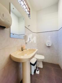 25 - Banheiro/lavabo