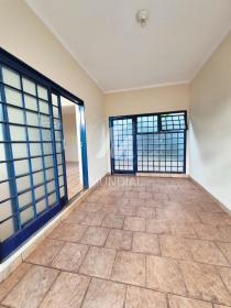 2 - Garagem/estacionamento