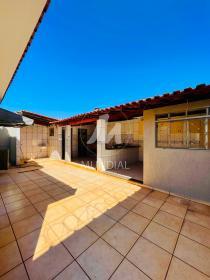 25 - Quintal/corredores