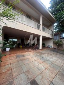 1 - Garagem/estacionamento