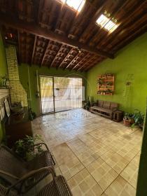 2 - Garagem/estacionamento